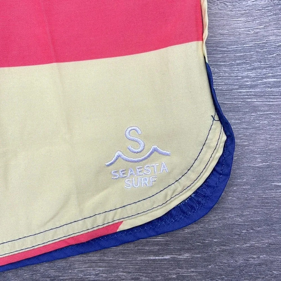 Seaesta Kid's Boardshorts, size 22 - Picture 3 of 9